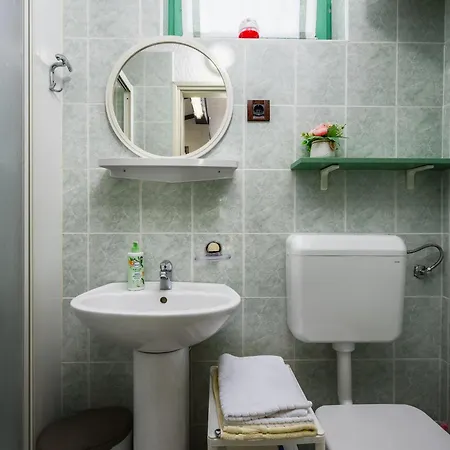 Pina By Interhome * Tinjan