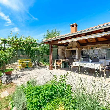 Pina - Pzn317 By Interhome Appartamento *