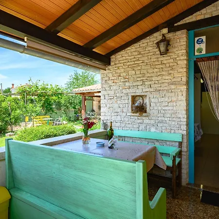 Appartamento Pina - Pzn317 By Interhome