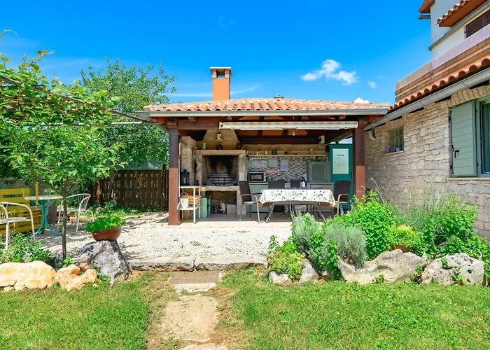 Pina By Interhome *