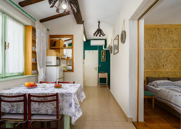 Lejlighed Pina By Interhome