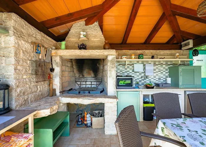 Pina By Interhome *