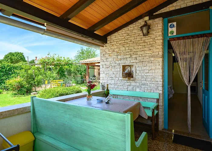 Lejlighed Pina By Interhome